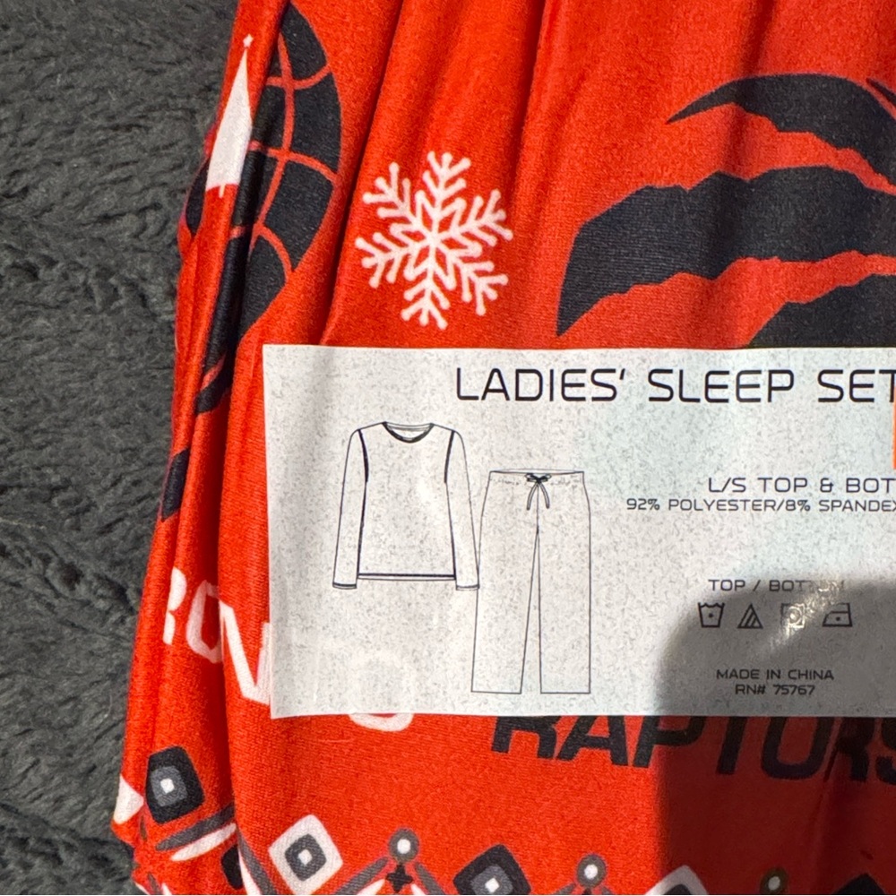 NBA Raptors Red Ladies' Sleep Set - Picture 2 of 2